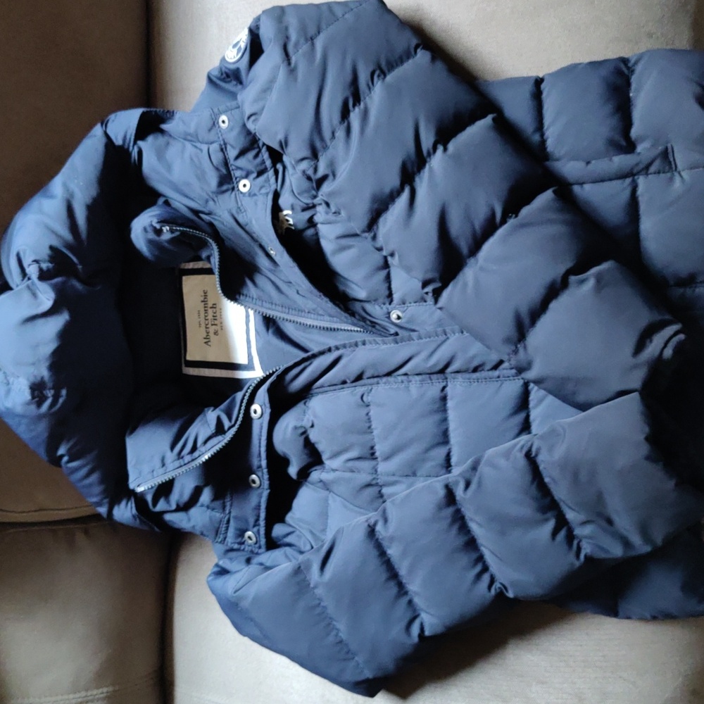 Abercrombie & Fitch Women's Navy Puffer Coat